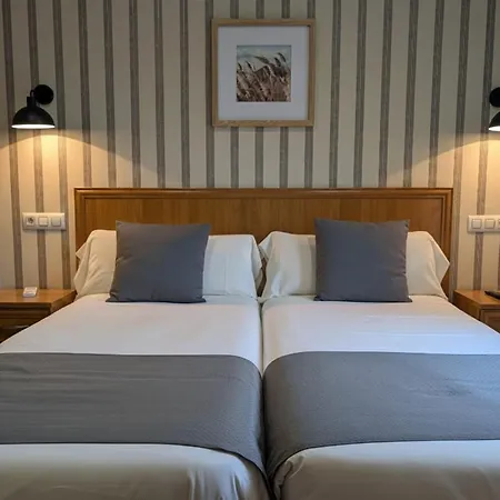 Hospederia Puerta De La Catedral Fogadó *